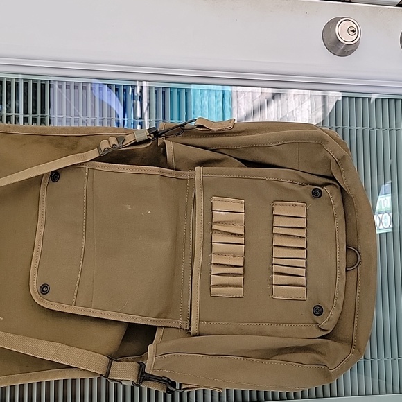 Banana Republic Heavy Canvas Paratrooper Messenger Bag - Picture 4 of 13